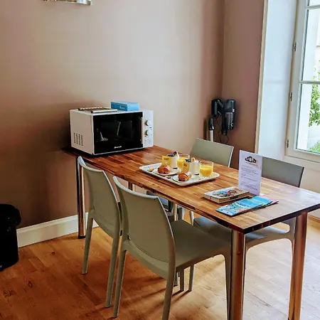 Calme Style Haussmannien Oda ve Kahvaltı 3*